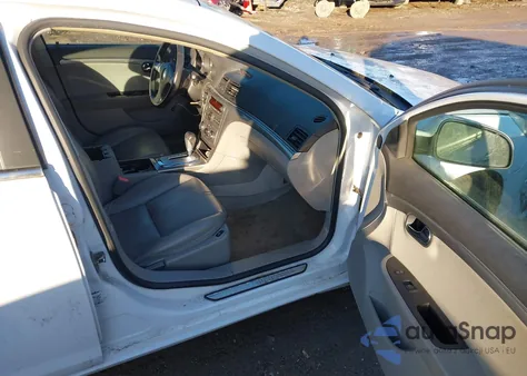 2009 Saturn Aura Xr z USA, uszkodzony, nr VIN 1G8ZV57B69F110889